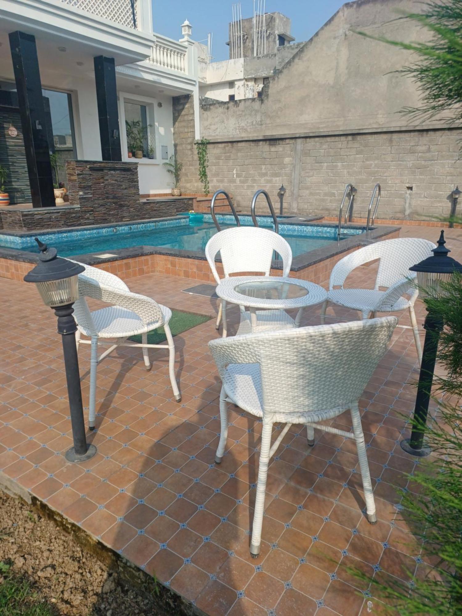 Greystone Villa, Swiming Pool , Bbq , Big Garden, Pool Table, Party Speaker, Bathtub, Kitchen, 15Mins To Golden Temple Amritsar Exteriér fotografie