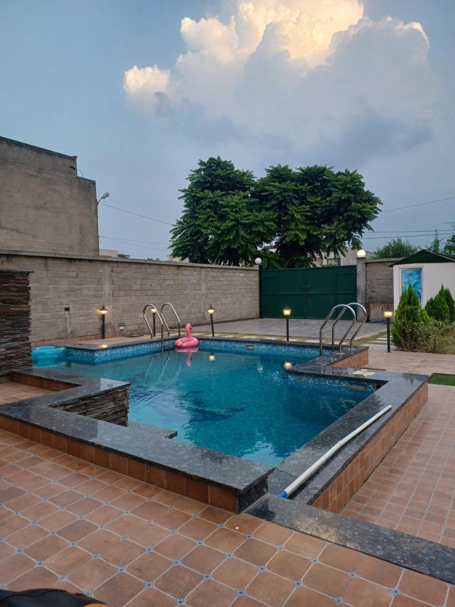 Greystone Villa, Swiming Pool , Bbq , Big Garden, Pool Table, Party Speaker, Bathtub, Kitchen, 15Mins To Golden Temple Amritsar Exteriér fotografie